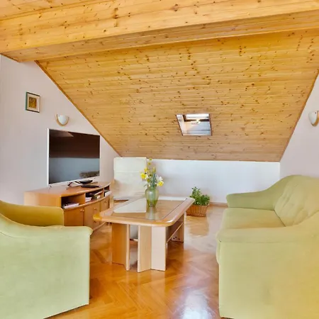 Appartement Awesome In With Wifi