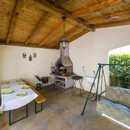 Appartement Awesome In With Wifi